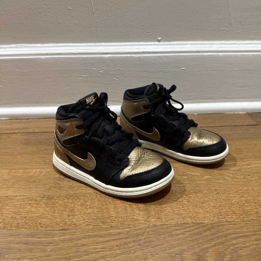 Nike Jordan 1 Retro High Og Black/Metallic Gold Size 10 Baby Toddler FD 1413-071